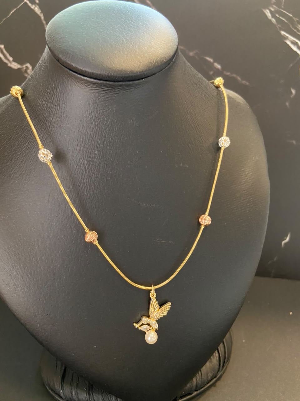 [12/SEPTIEMBRE/26] Collar Dorado de Tres colores con Dije M2 Oro Laminado