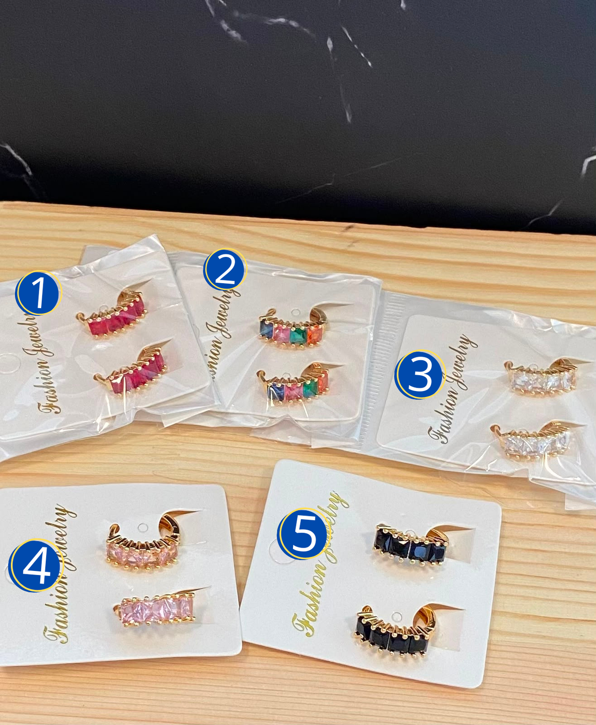 [12/SEPTIEMBRE/26] Aretes Dorados Huggies M8 Oro Laminado