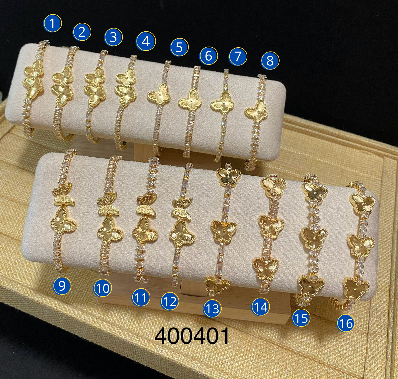 Pulsera con Piedras y dijes de Mariposa M1 Oro Laminado