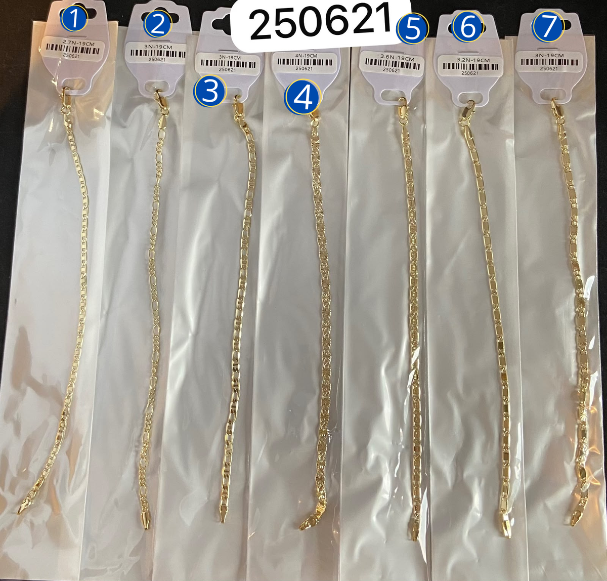 [12/SEPTIEMBRE/26] Pulsera Dorada de 19 cm M2 Oro Laminado