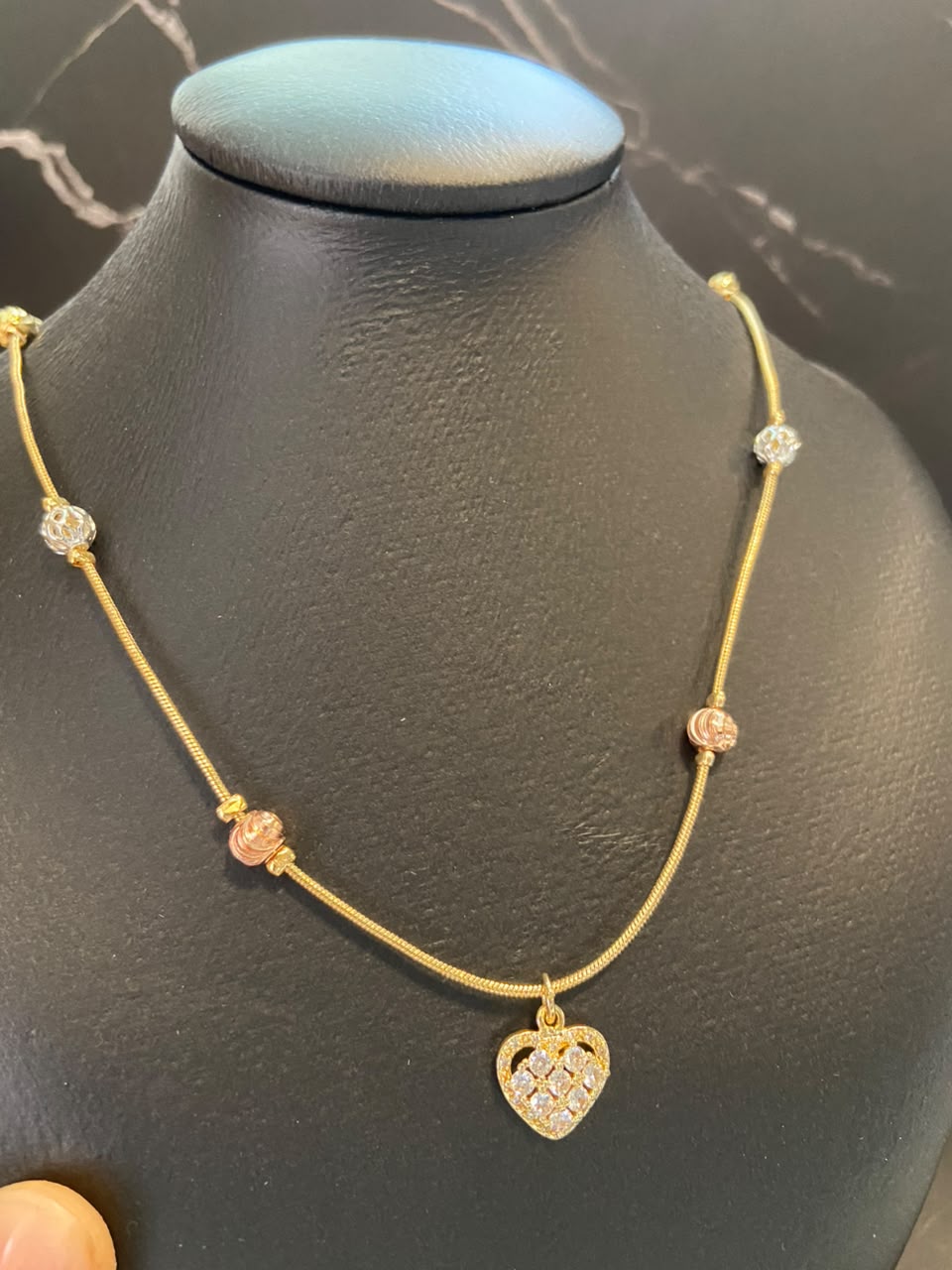 [12/SEPTIEMBRE/26] Collar Dorado de Tres colores con Dije M2 Oro Laminado