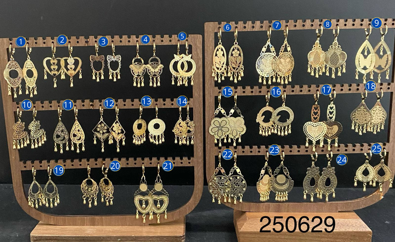 Aretes Largos Dorados M1 Oro Laminado