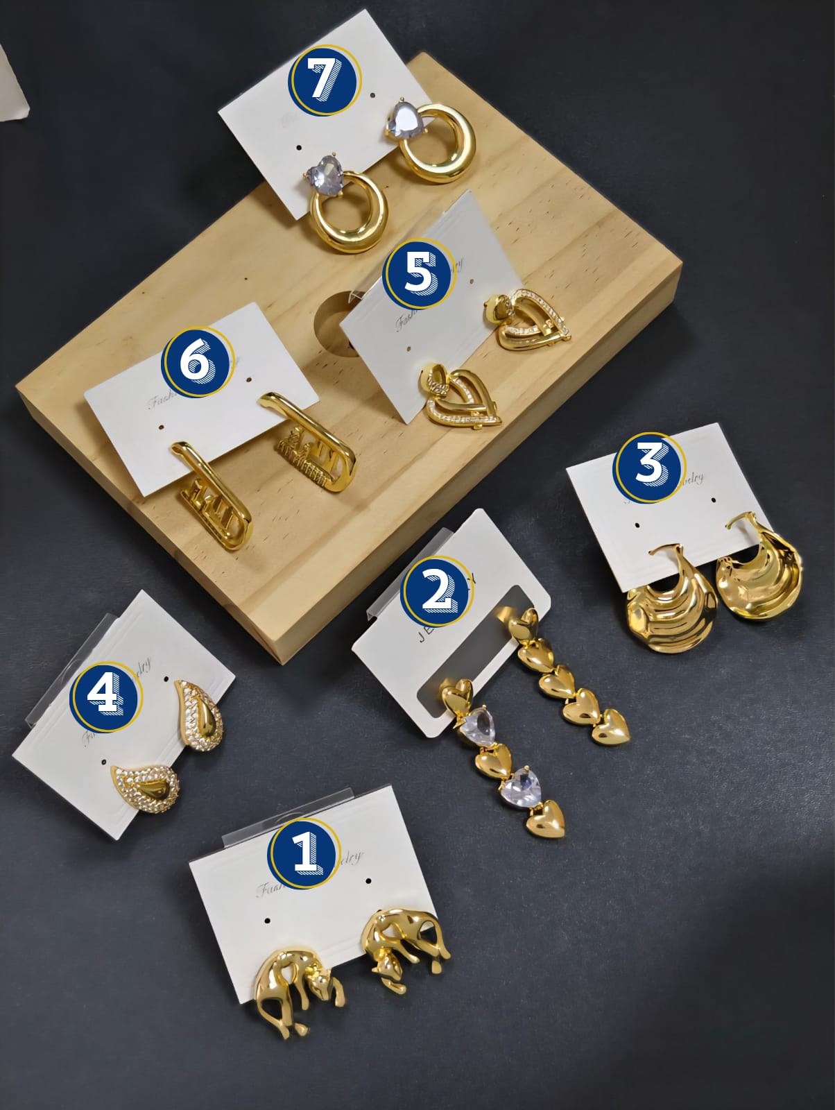 Aretes Dorados Elegantes M1 Oro Laminado