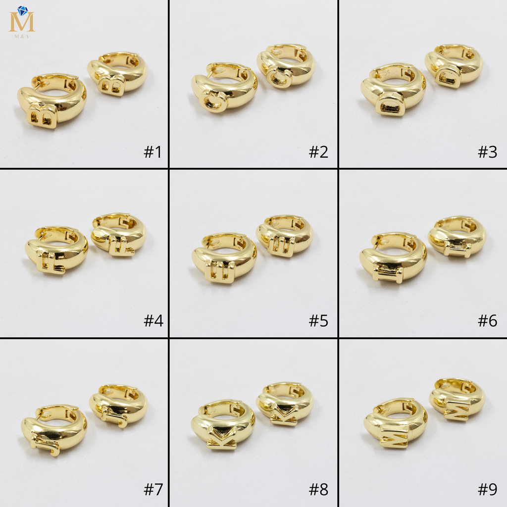 Aretes Dorados con Letra M1 Oro Laminado