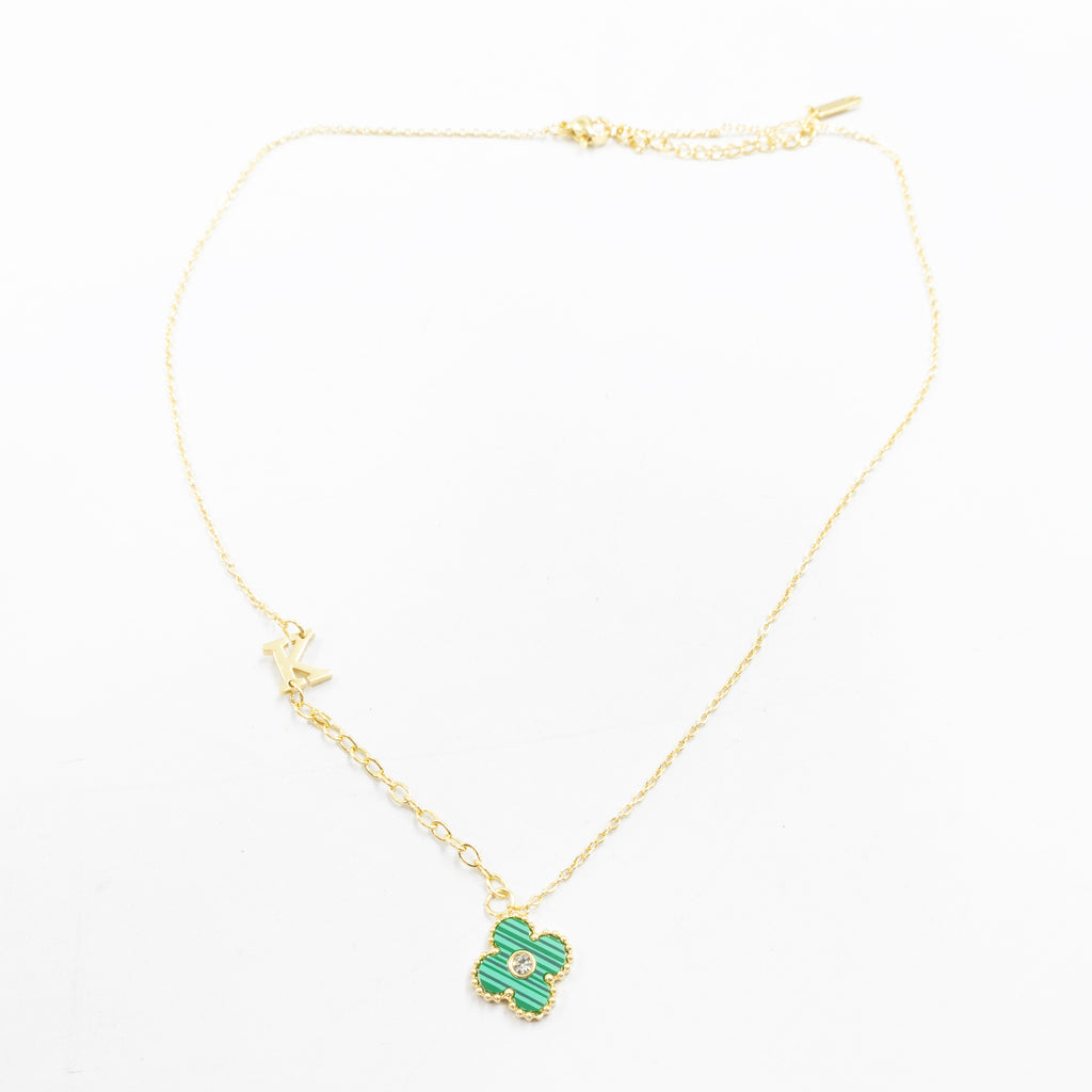 Collar de Dije de Trebol y letra K, M, N M4 Oro Laminado