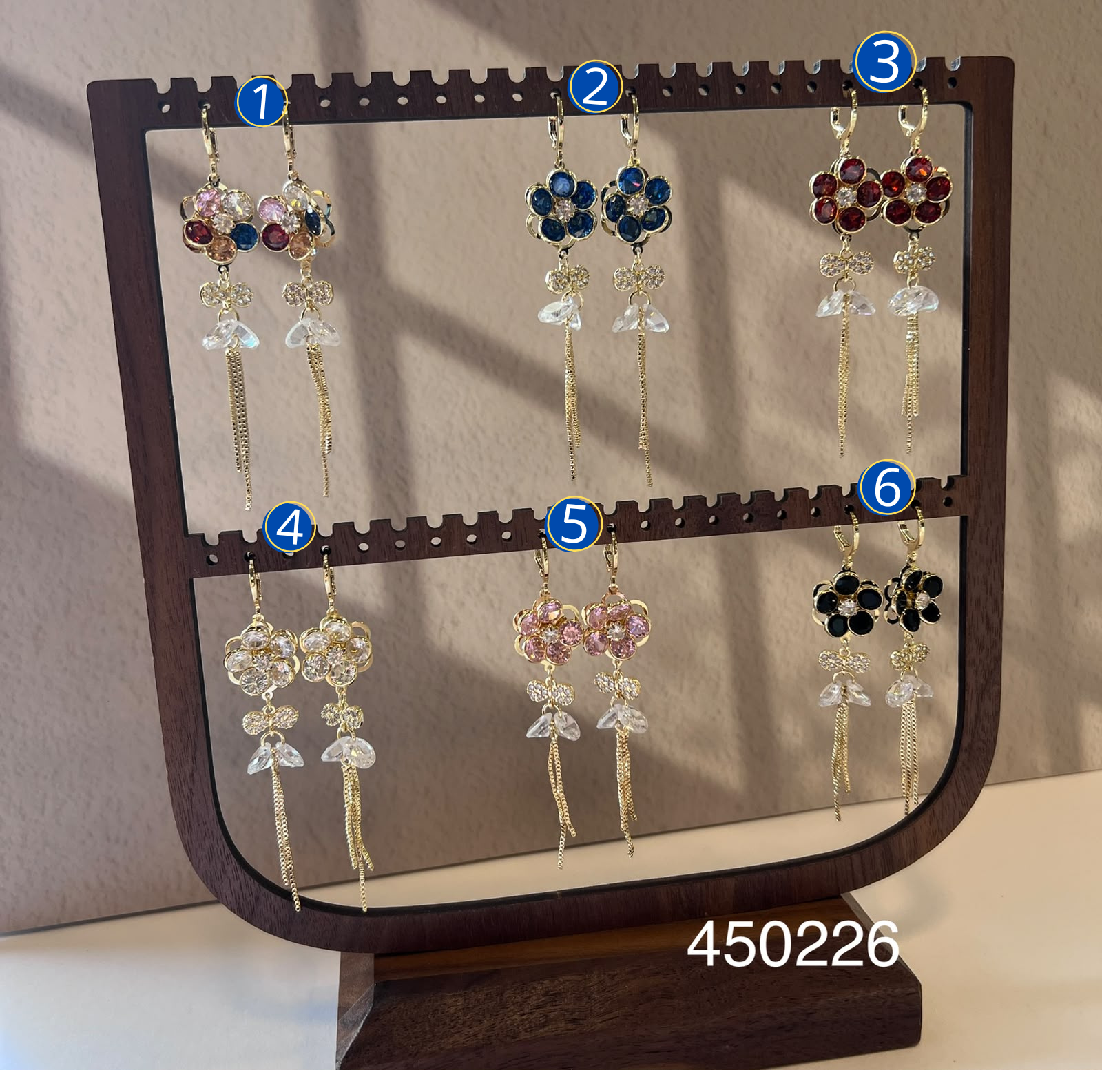[13/AGOSTO/26] Aretes Largos Dorados M1 Oro Laminado