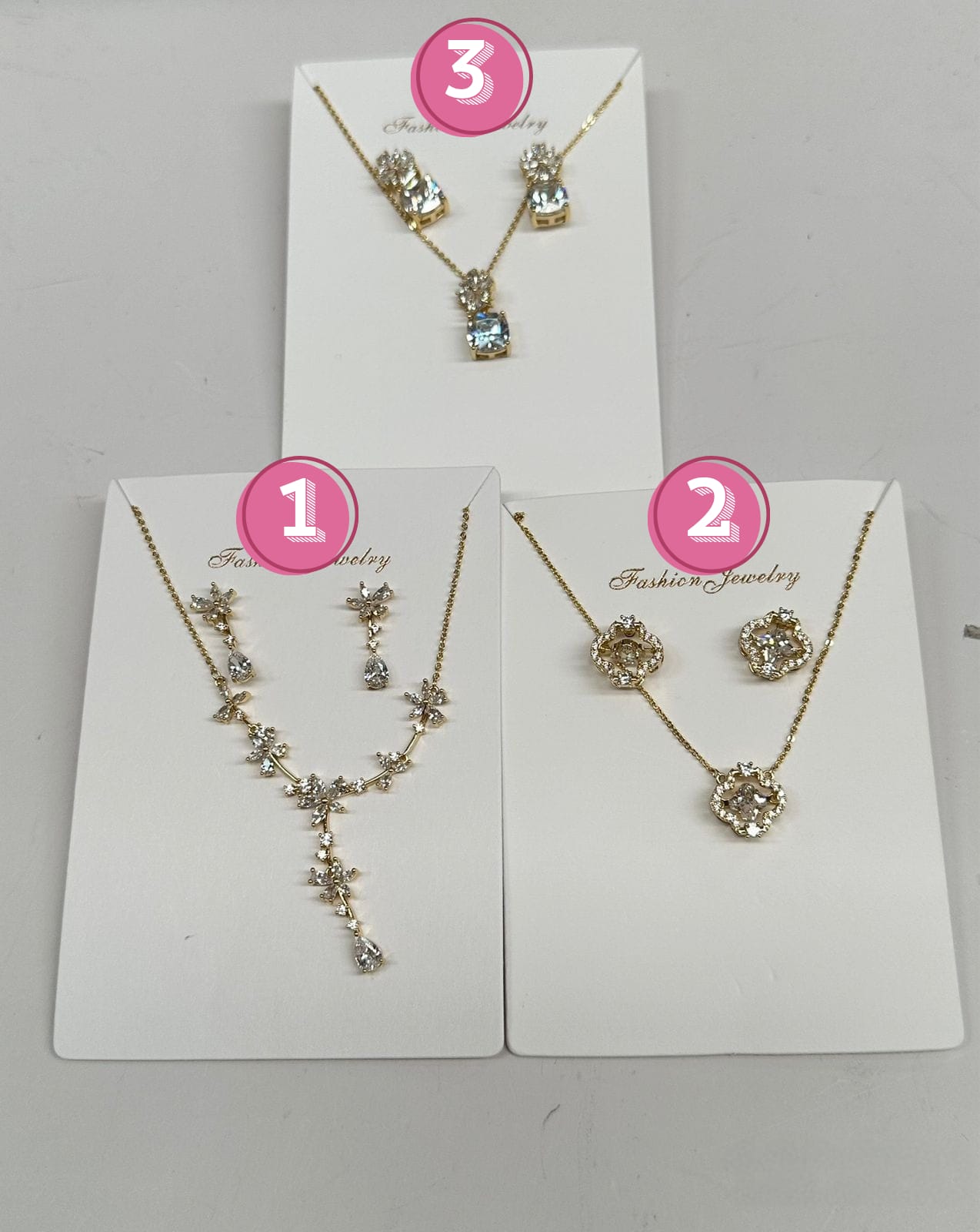 Juego Arete y Collar M1 Oro Laminado