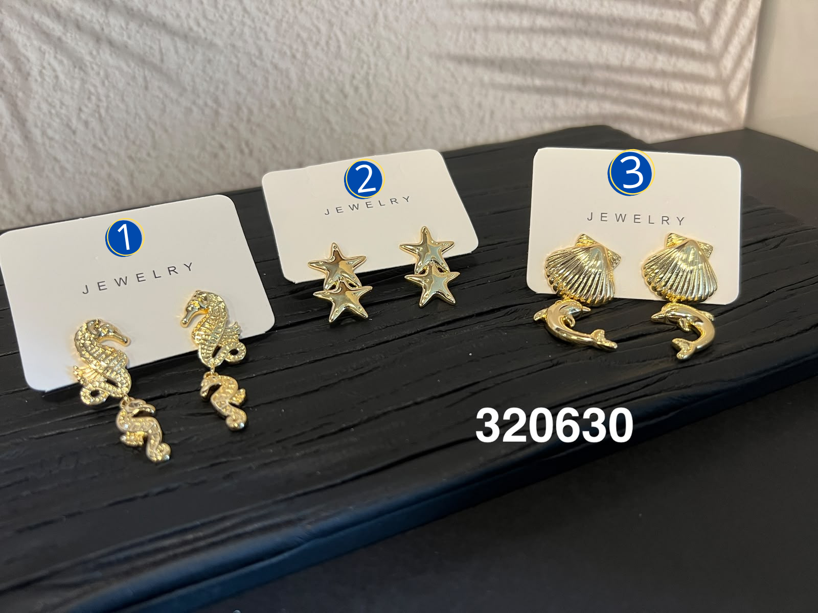 [13/AGOSTO/26] Aretes Dorados M3 Oro Laminado