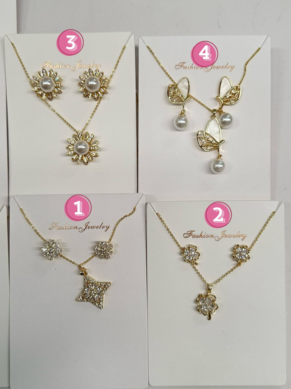 Juego Arete y Collar M1 Oro Laminado