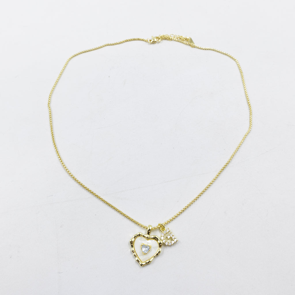 Collares Dorados con dije de Letra y corazon M2 Oro Laminado