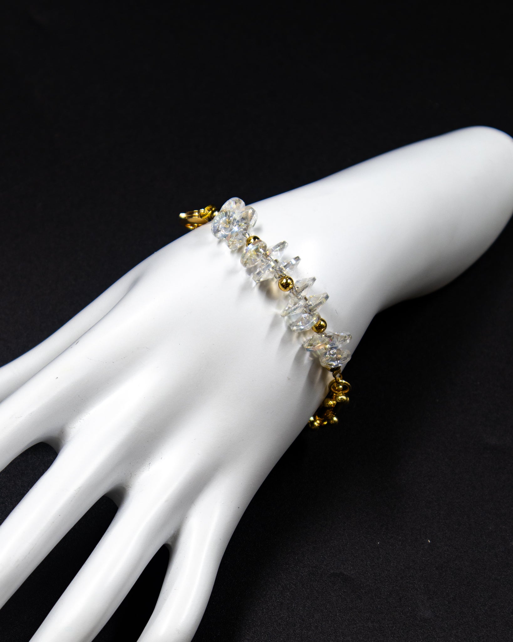 Pulsera con dijes tornasol - M1 Oro Laminado