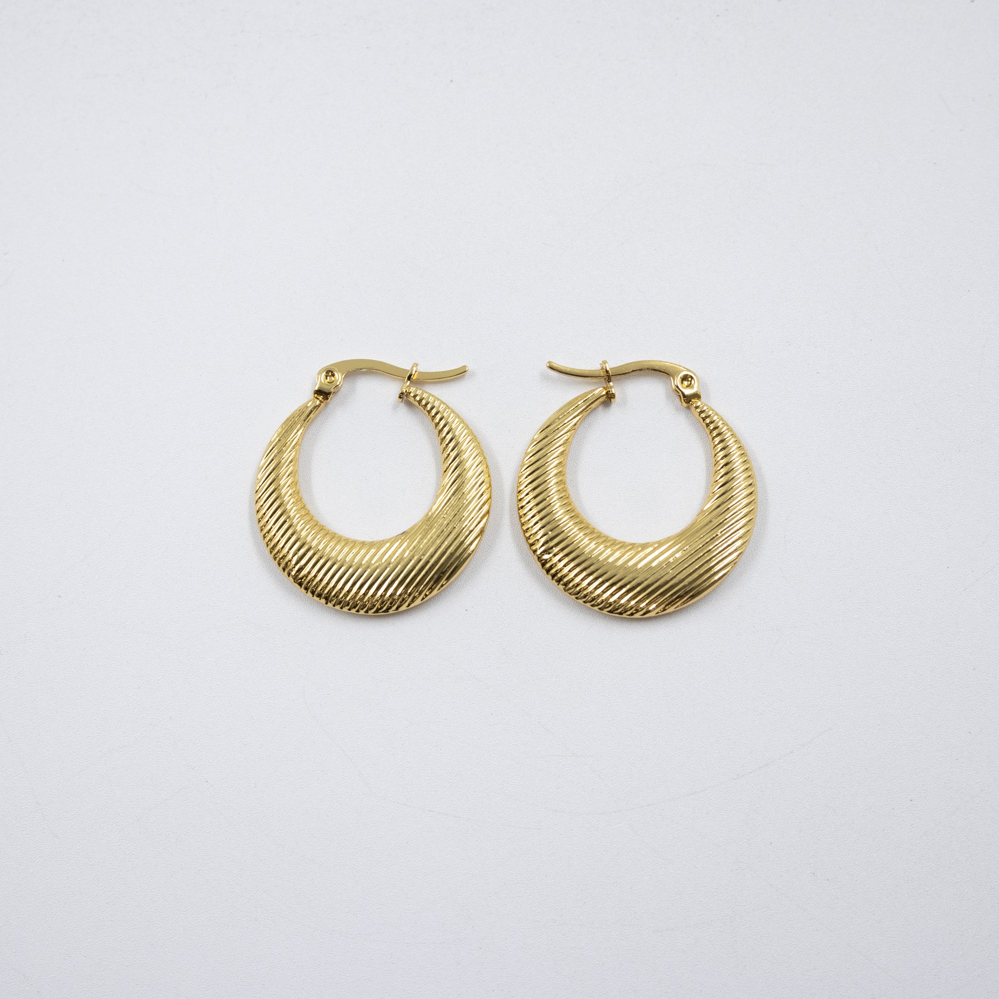 Aretes Dorados Chicos M1 Oro Laminado