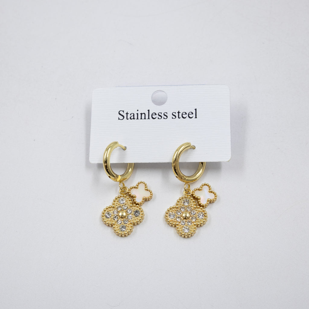 Aretes Dorados de Trebol M2 Oro Laminado