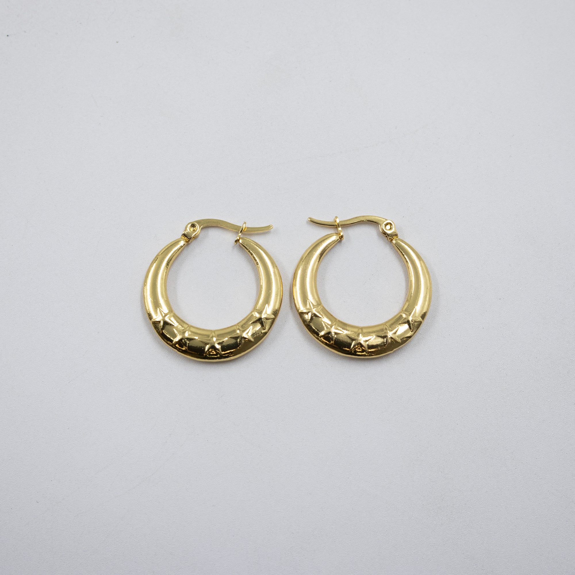 Aretes Dorados Chicos M6 Oro Laminado