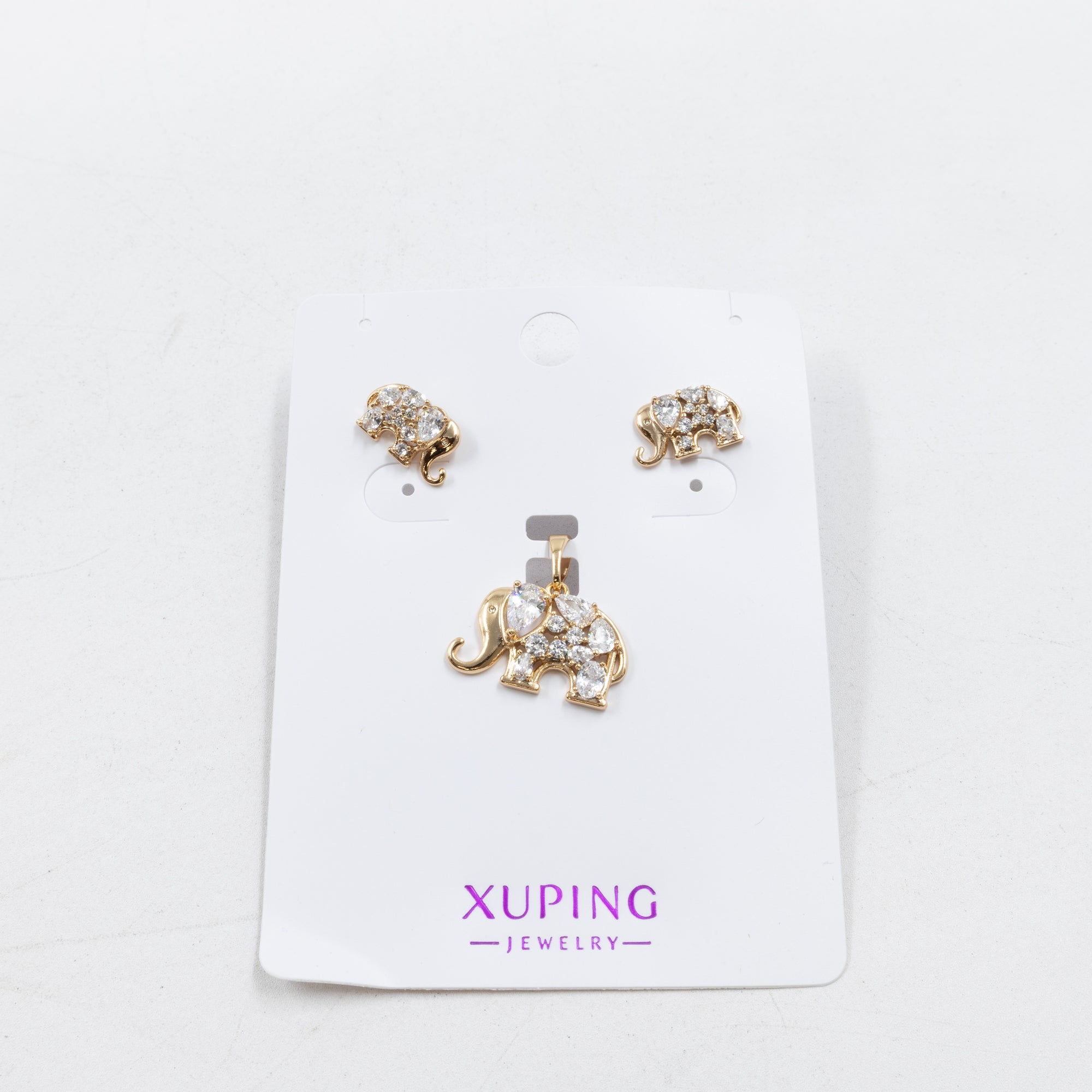 Conjunto de de Aretes y Dije M8 Oro Laminado