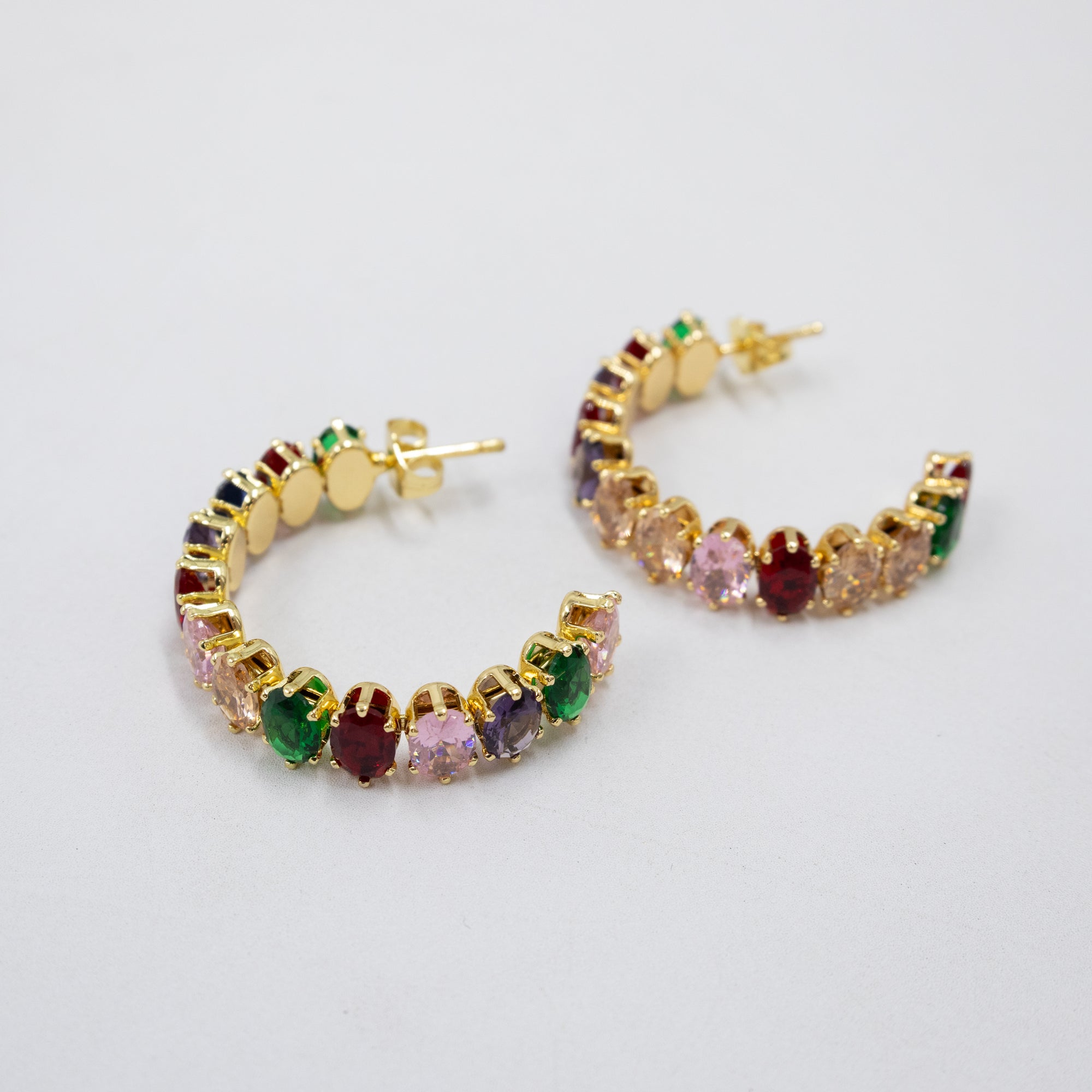 Aretes Dorados con piedras de color M8 Oro Laminado
