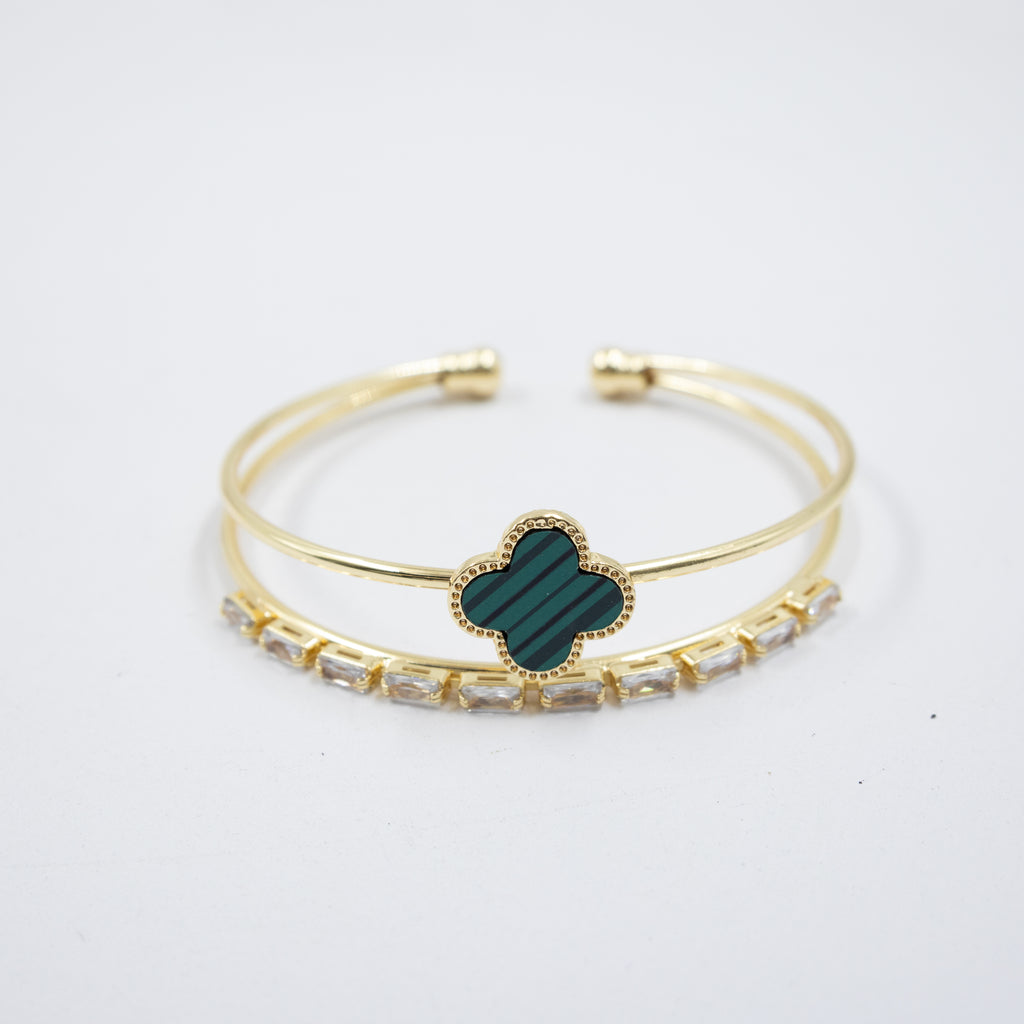 Pulsera dorada con flor y piedras blancas M1 Oro Laminado