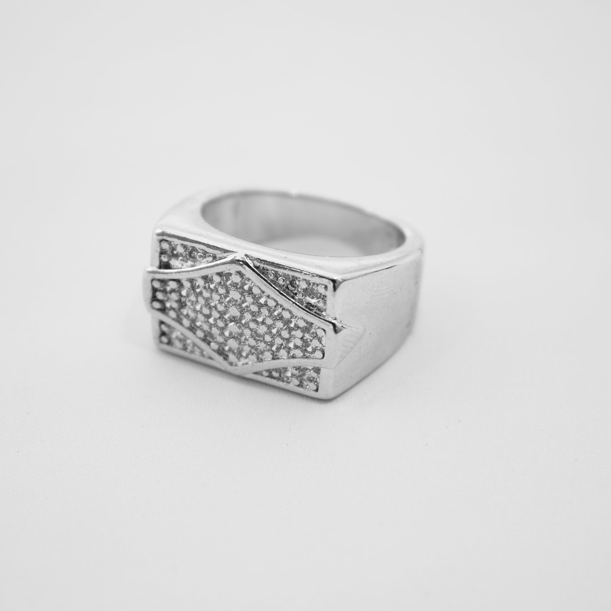 Anillos Plateados Xuping con Piedras M3 Oro Laminado