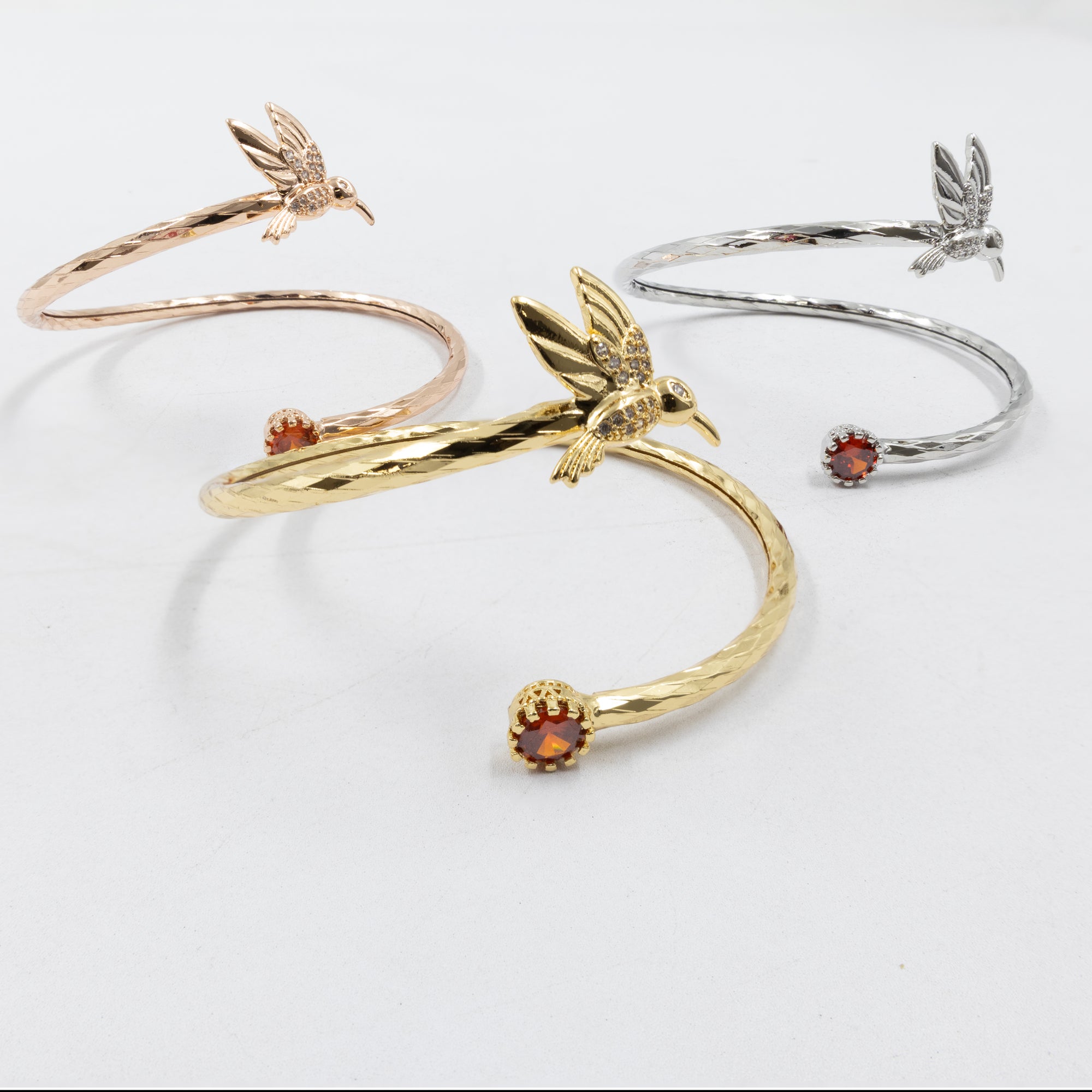Pulseras Ajustable de tres colores  M2 Oro Laminado
