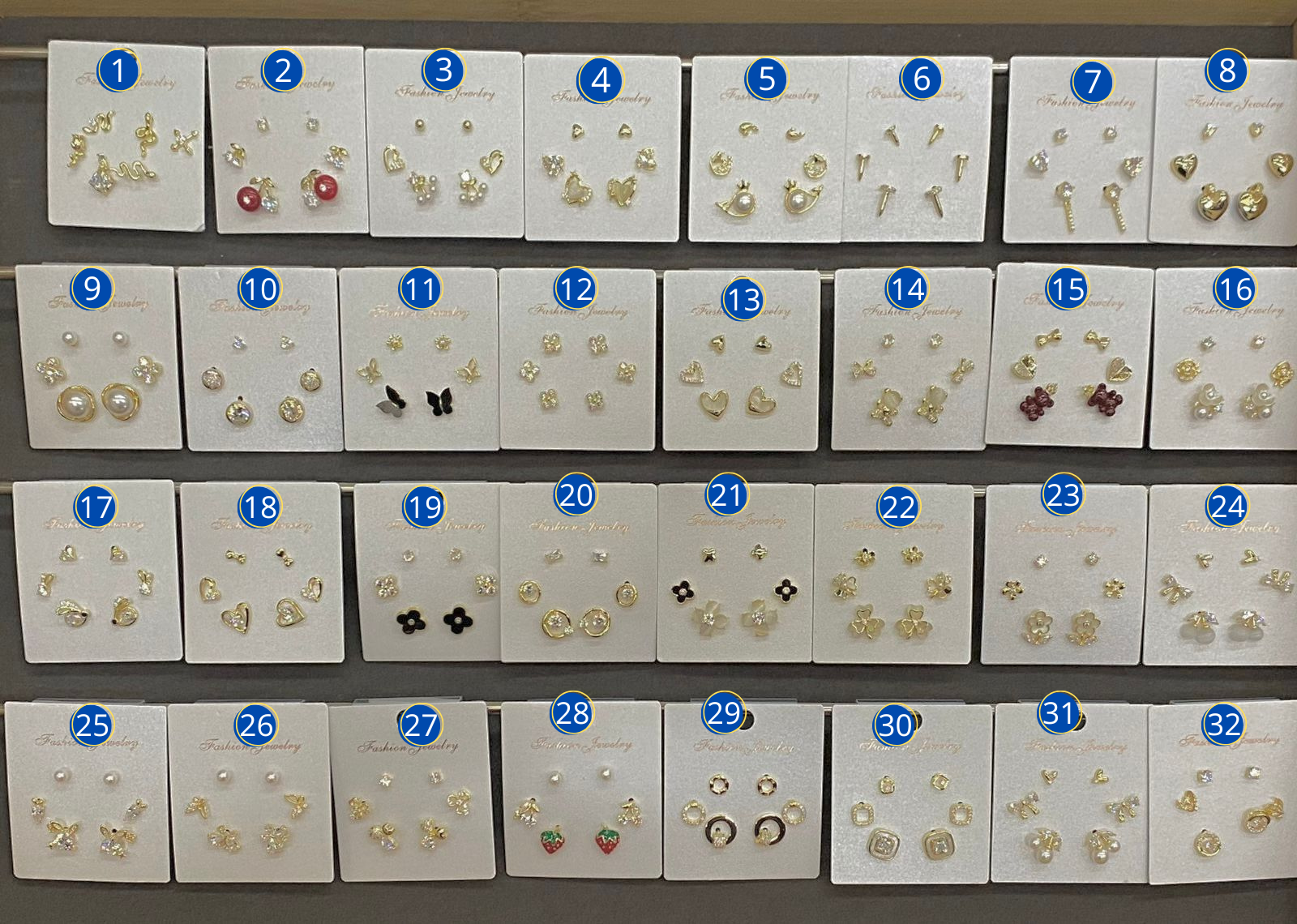 Paquetes de 3 Aretes Dorados con piedras M1 Oro Laminado
