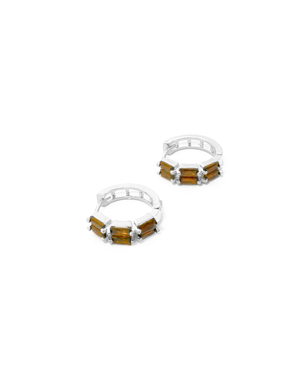 Aretes Plateados Huggies con Piedras Diferentes Colores M14 Oro Laminado