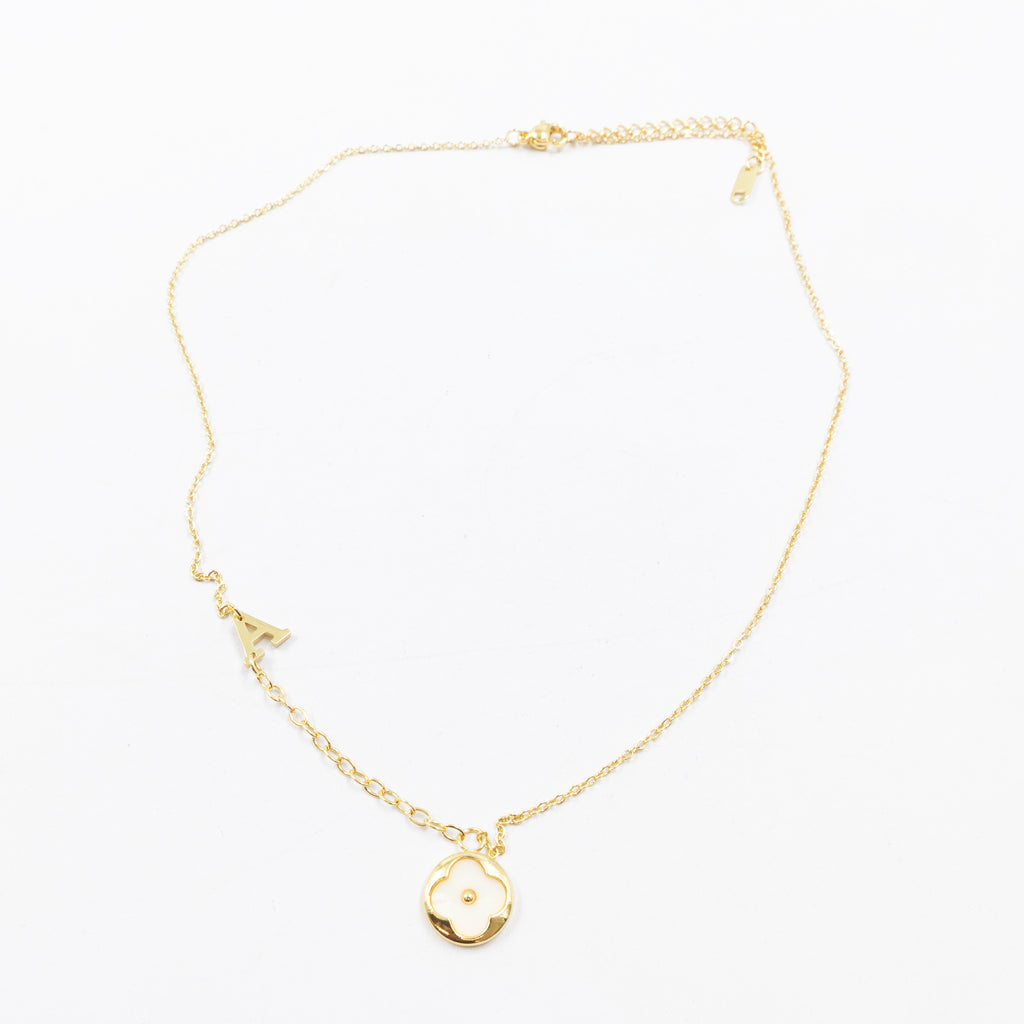 Collares Dorados con dijes de letra A,B,C y dije de Trebol M1 Oro Laminado