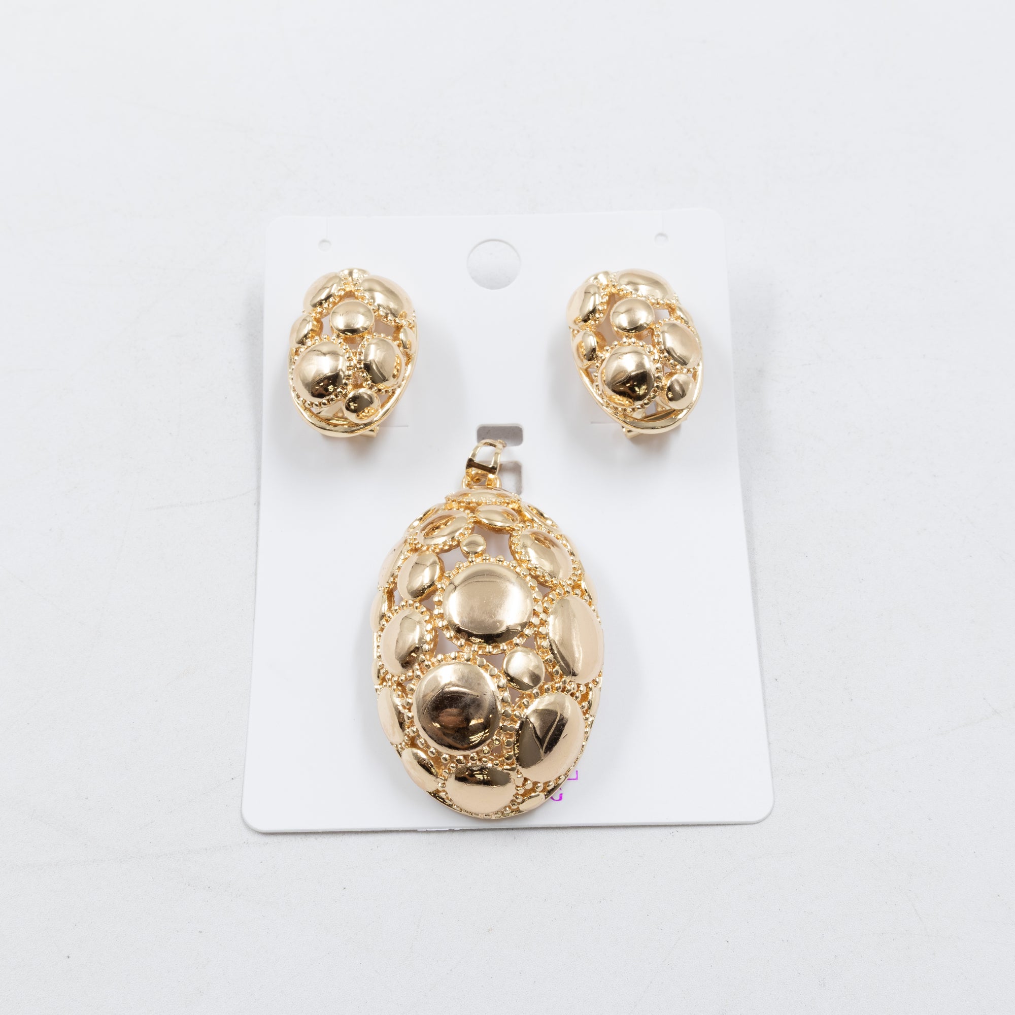Conjunto de de Aretes y Dije M11 Oro Laminado
