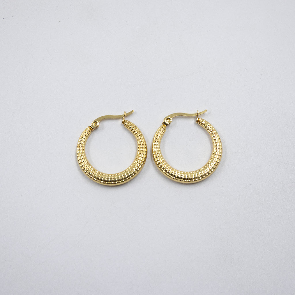 Aretes Dorados Chicos M6 Oro Laminado