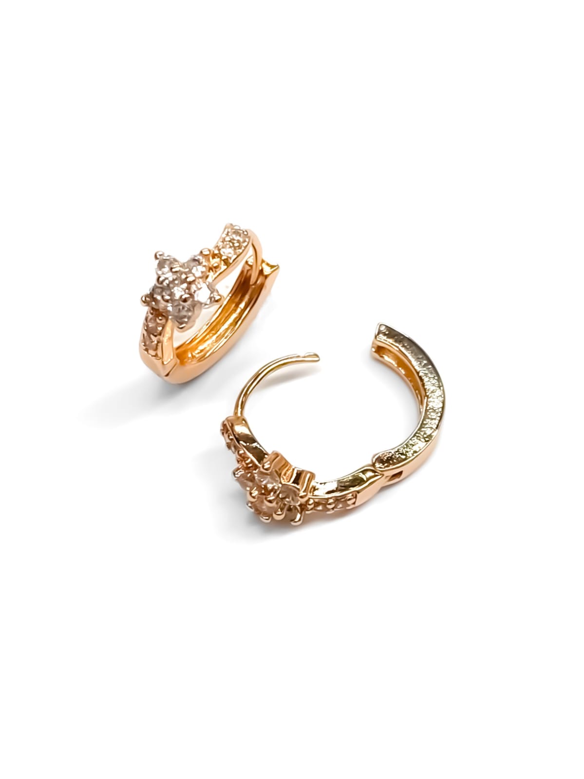 ARETES HUGGIES M10 - ORO LAMINADO