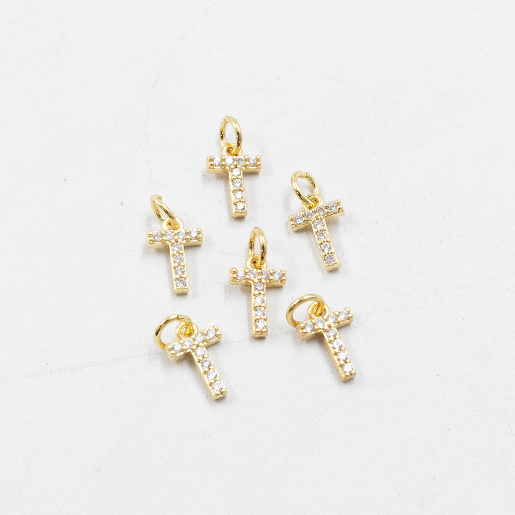 Paquete de 6 Dijes de Letras con piedras M3 Oro Laminado