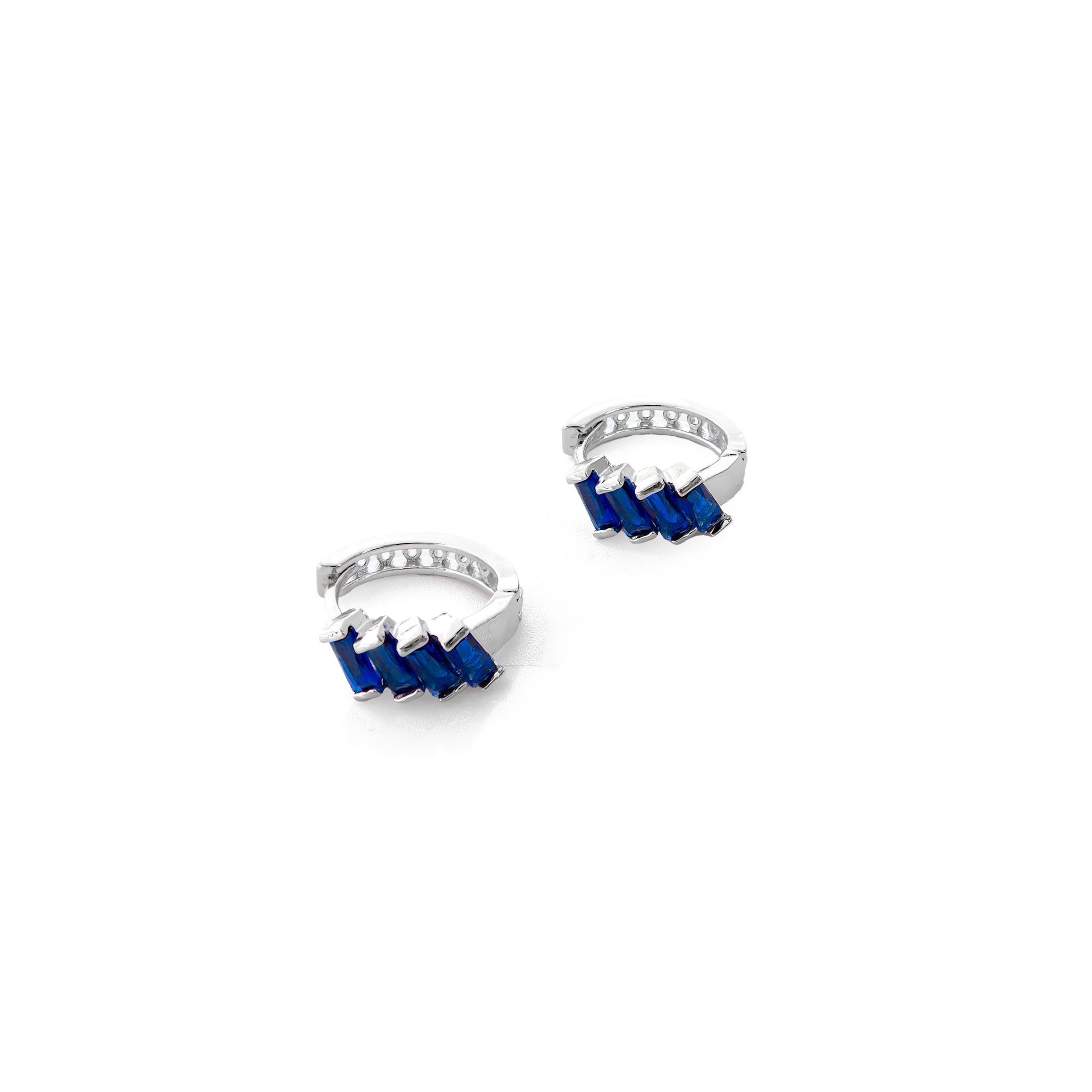 Aretes Plateados Huggies con Piedras Diferentes Colores M11 Oro Laminado