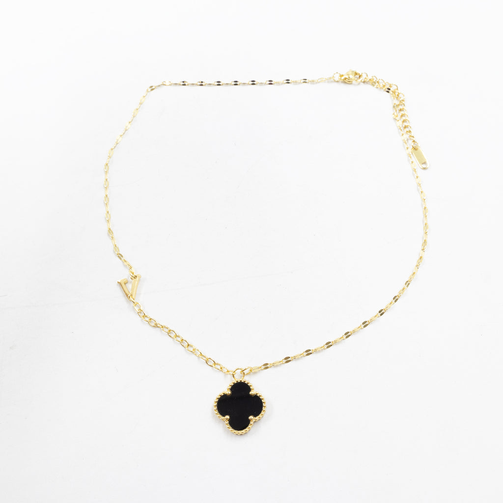 Collares Dorados con dijes de letra P,V , Z y dije de Trebol M8 Oro Laminado