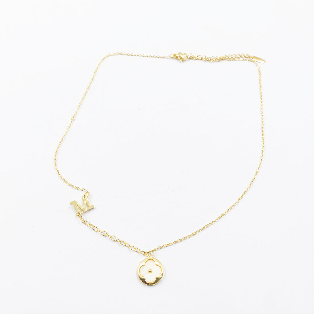 Collares Dorados con dijes de letra M,L,K y dije de Trebol M4 Oro Laminado