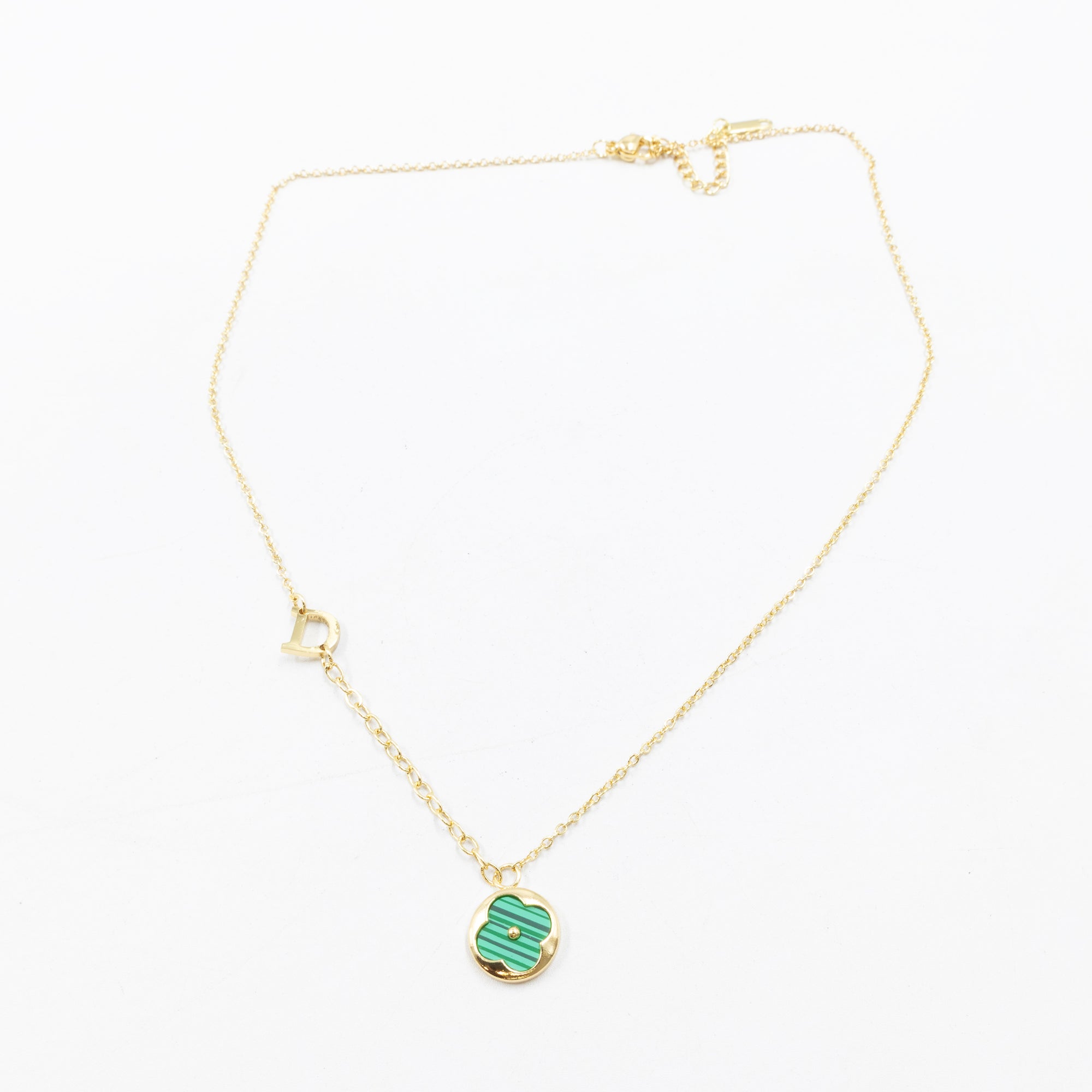 Collares Dorados con dijes de letra D,E,F y dije de Trebol M2 Oro Laminado