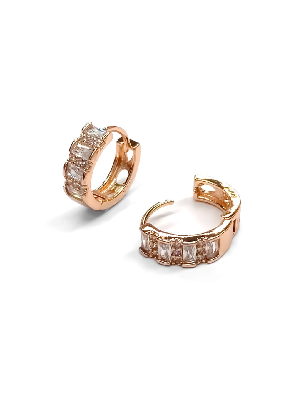 ARETES HUGGIES M11 - ORO LAMINADO