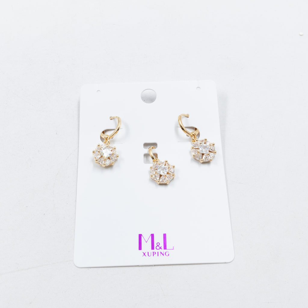Conjunto de de Aretes y Dije M9 Oro Laminado