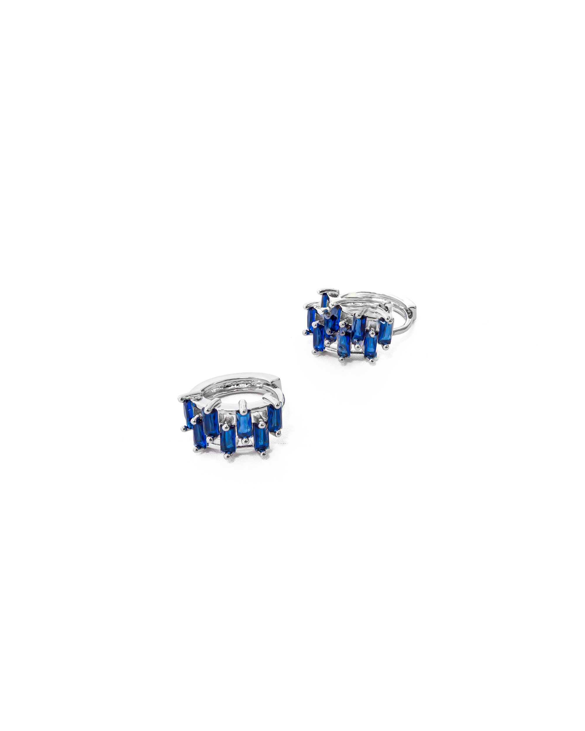 Aretes Plateados Huggies con Piedras Diferentes Colores M13 Oro Laminado