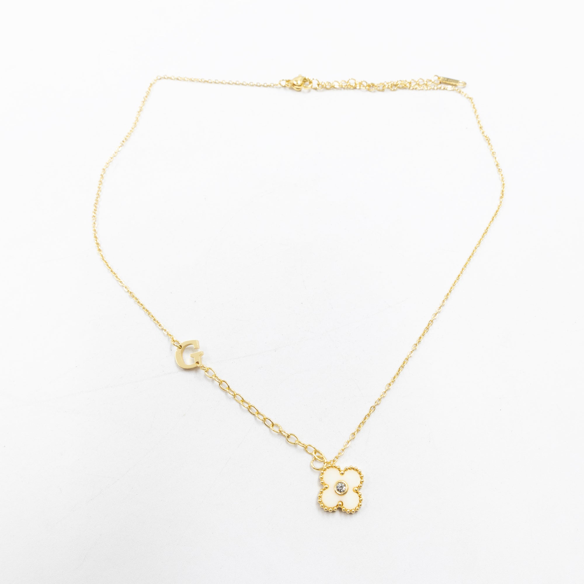Collar de Dije de Trebol y letra G,I,J M3 Oro Laminado