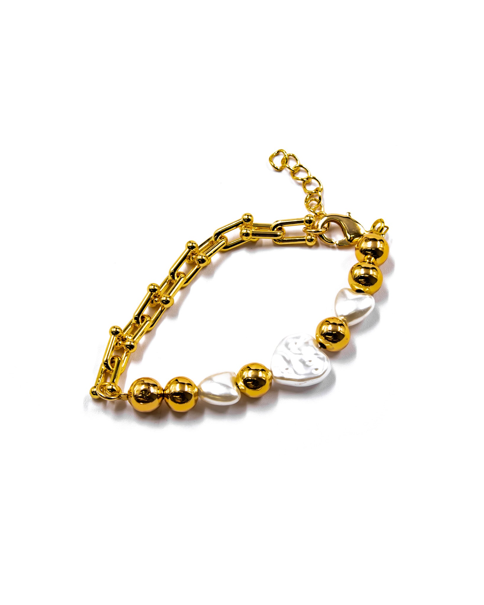 Pulsera Dorada con cuentas y dije - M1 Oro Laminado