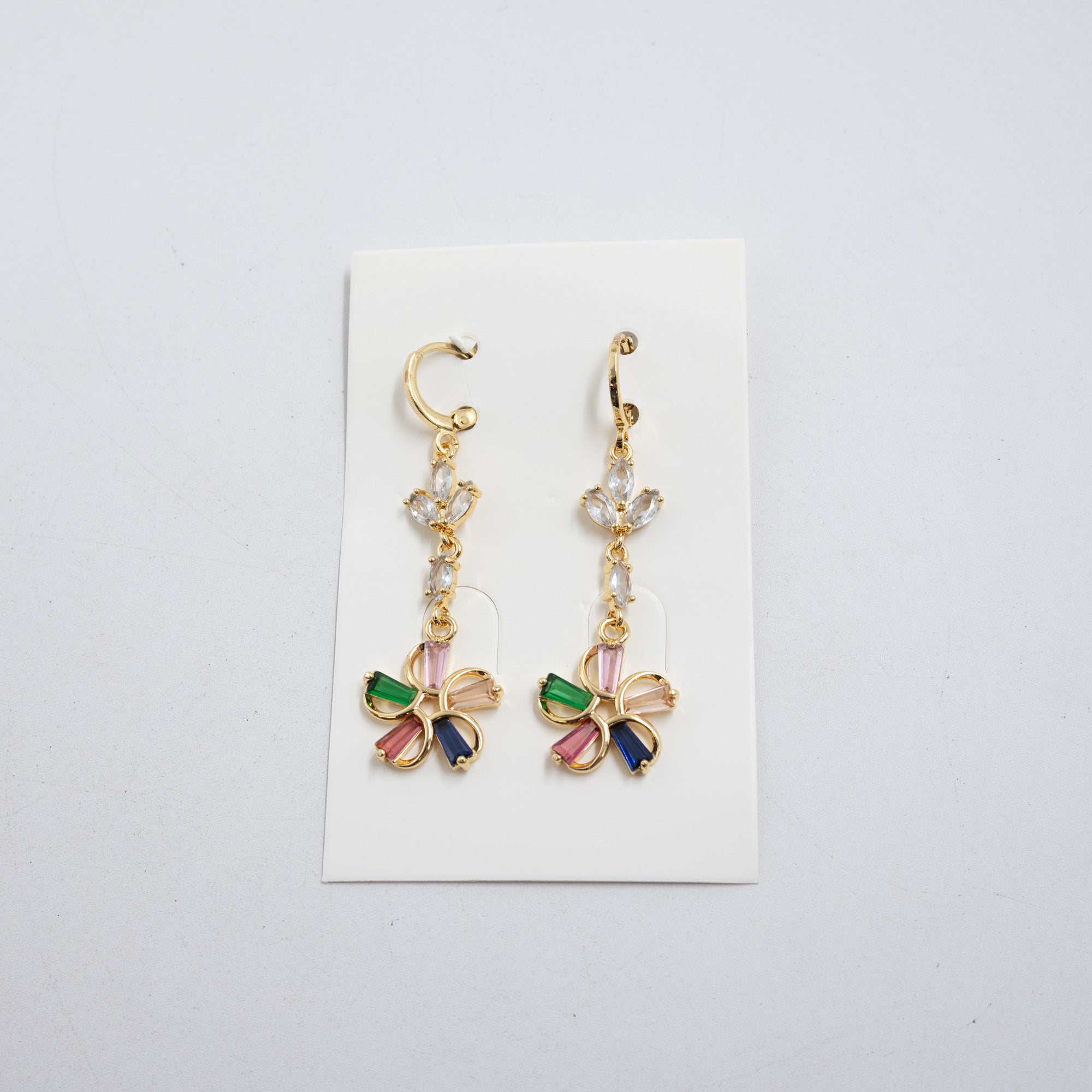 Aretes Largos Dorados con piedras M6 Oro Laminado