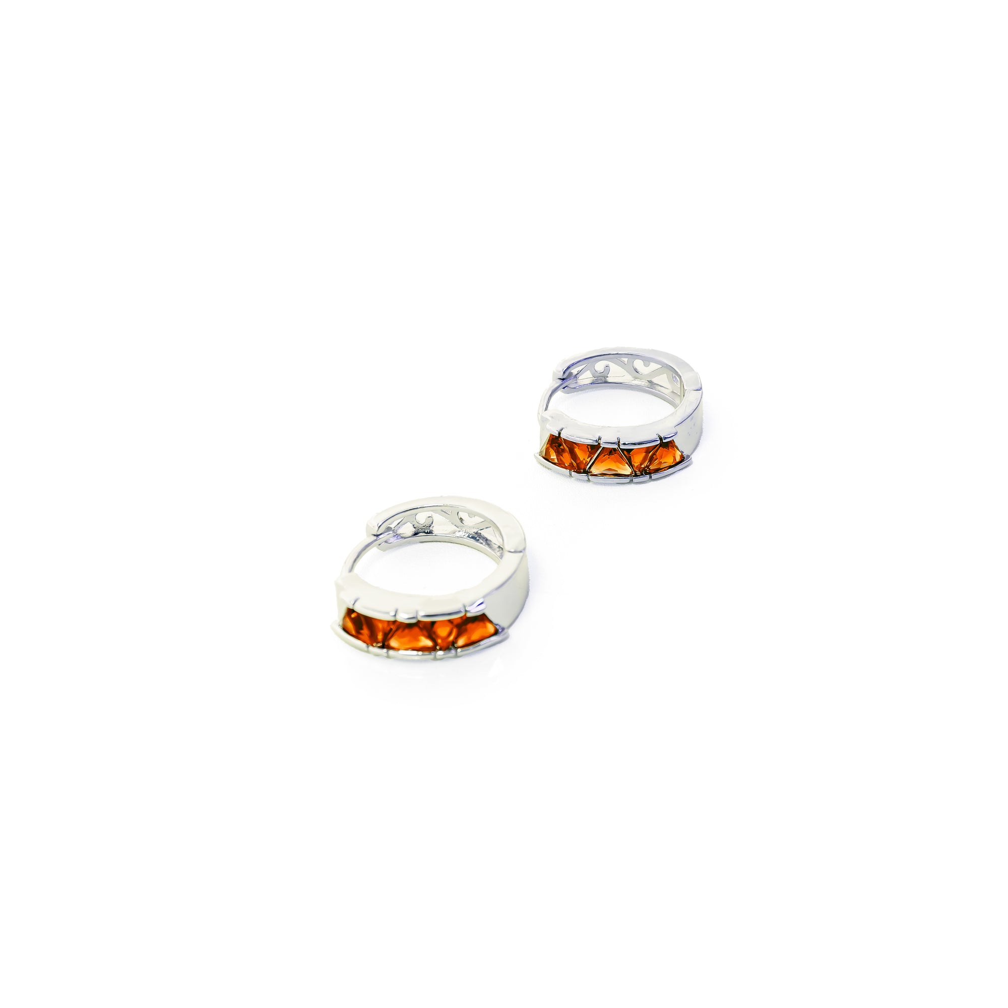 Aretes Plateados Huggies con Piedras Diferentes Colores M17 Oro Laminado