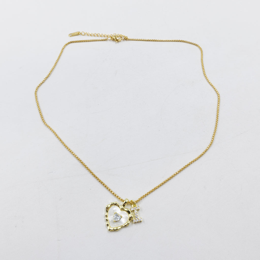 Collares Dorados con dije de Letra y corazon M2 Oro Laminado
