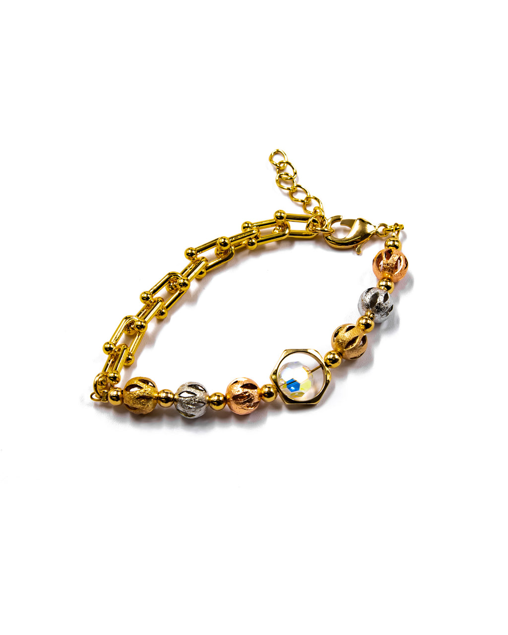 Pulsera Dorada con cuentas y dije - M2 Oro Laminado