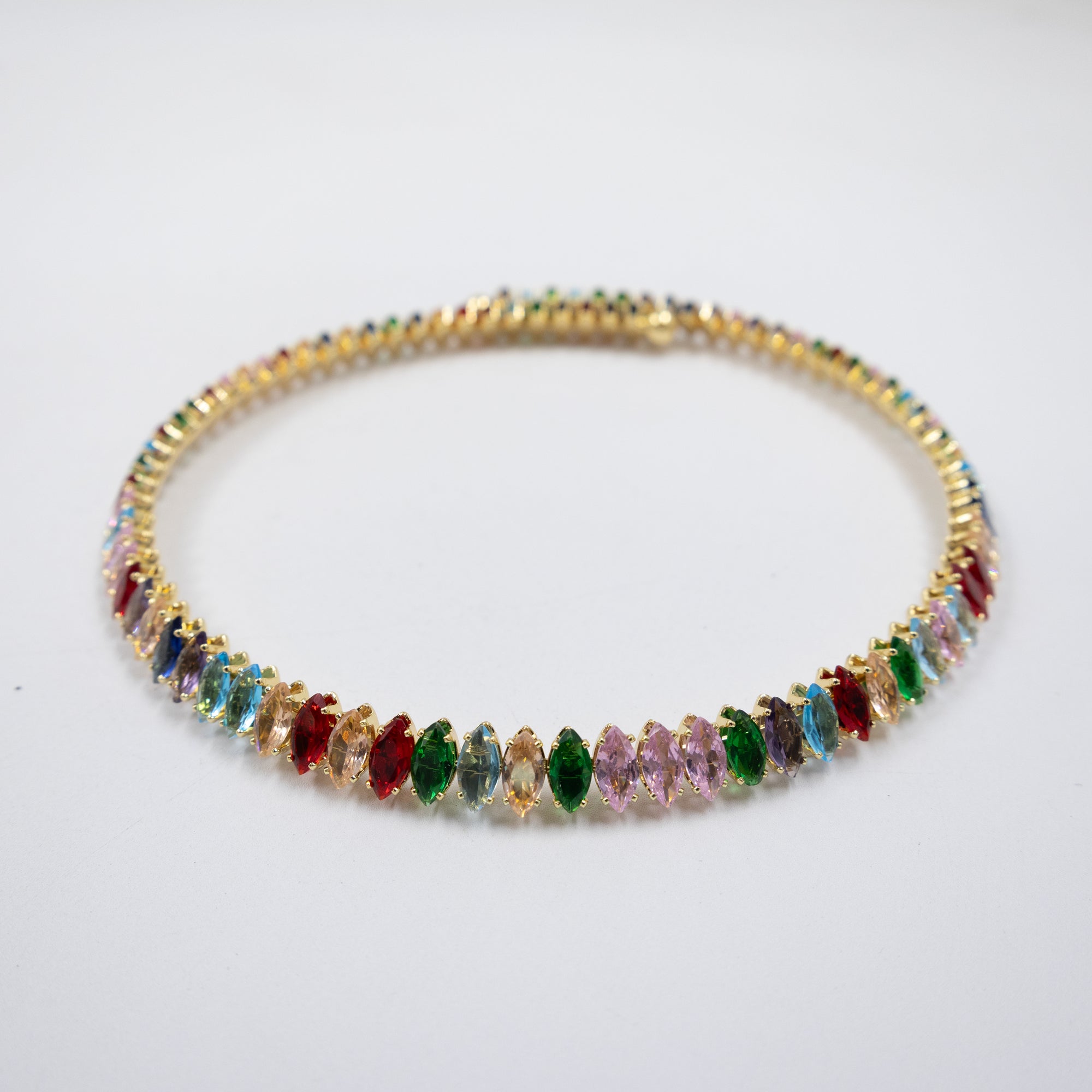 Collar con piedras Dorado y Plateado M1 Oro Laminado