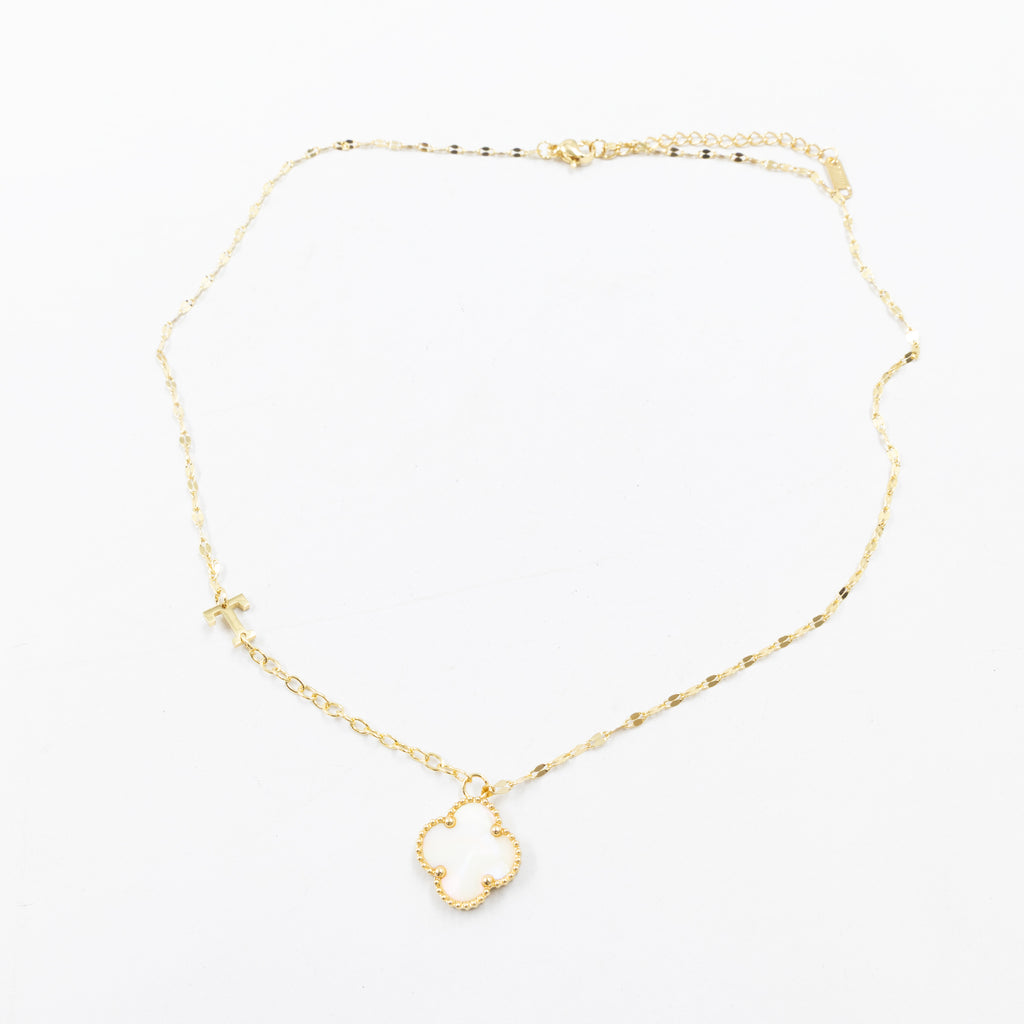 Collares Dorados con dijes de letra T, V y dije de Trebol M6 Oro Laminado