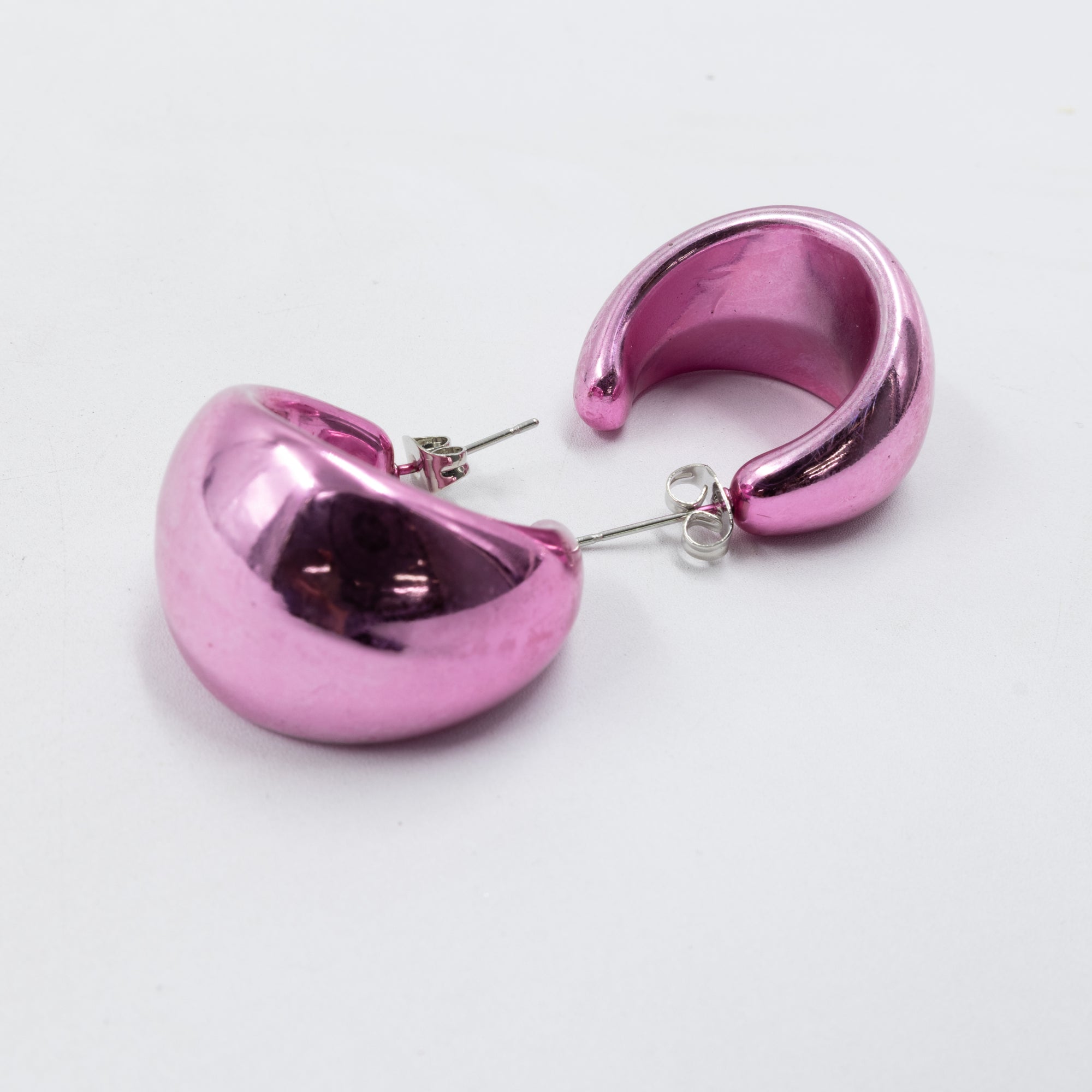 Aretes Diferentes colores 26/05/26 M4 Oro Laminado