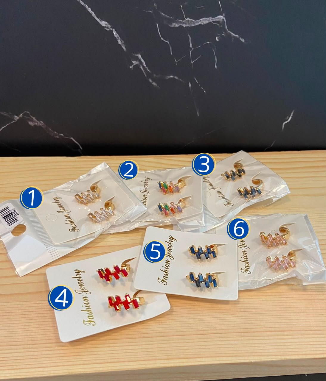 [12/SEPTIEMBRE/26] Aretes Dorados Huggies M2 Oro Laminado