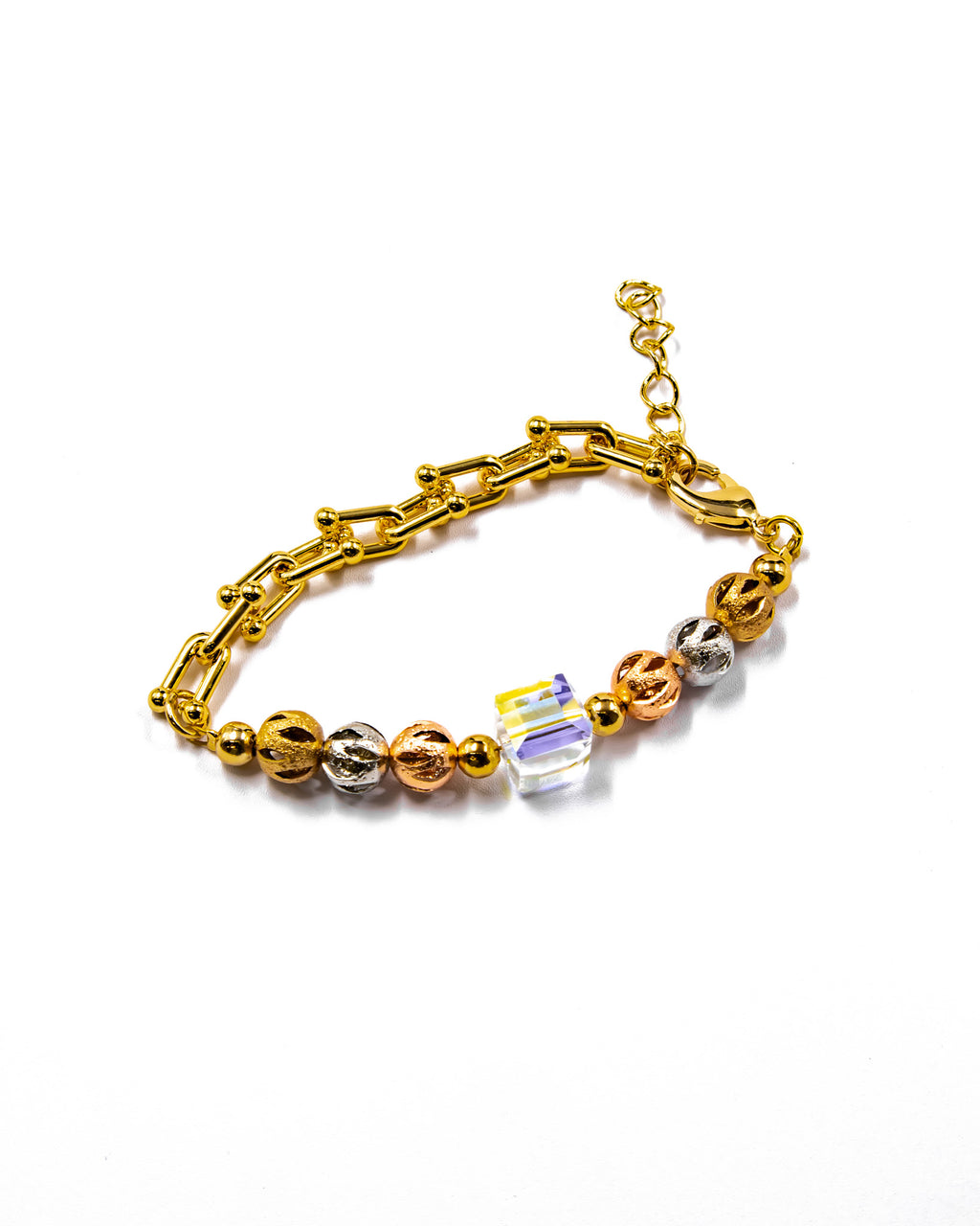 Pulsera Dorada con cuentas y dije - M3 Oro Laminado