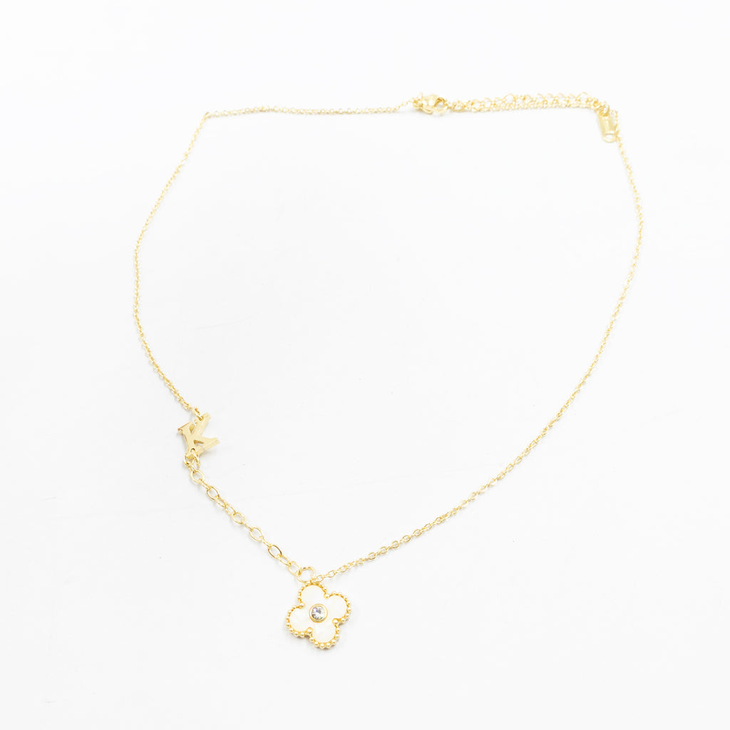 Collar de Dije de Trebol y letra K, M, N M4 Oro Laminado