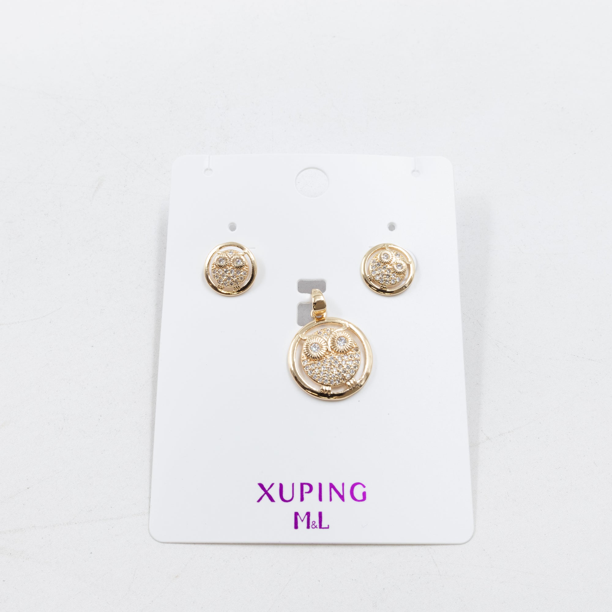 Conjunto de de Aretes y Dije M8 Oro Laminado